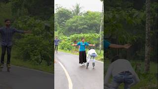 skating girl road reaction youtubeshorts india new virel shorta DipBacherdn3ne [upl. by Barbur]