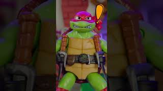 De Ninja Turtlesfiguren houden een gigantische Superfly tegen  TMNT  shorts [upl. by Lednahc251]