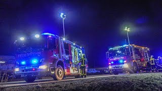 FEUERWEHR hält VERLETZTE mit SCHEINWERFER bei DAUERFROST am LEBEN  CRASHRETTUNG  GROSSEINSATZ [upl. by Reggy]