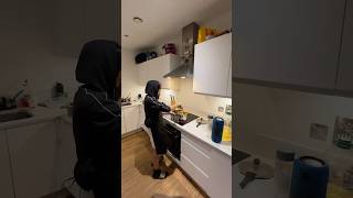 One pot mandhi 👀 Cooking dinner 🇬🇧 youtubeshorts neehariaz [upl. by Nomihs779]