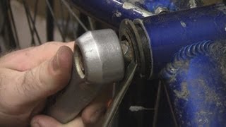 Trick for Removing a Bottom Bracket on a Bicycle [upl. by Anned]