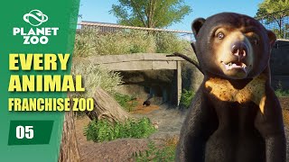 Biggest habitat yet Planet Zoo Every Animal Franchise Zoo Part 5 [upl. by Annibo]