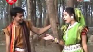 Kemon Kemon Asen Fulmonia  Bengali Folk Song  Bangla Old Song [upl. by Arri707]