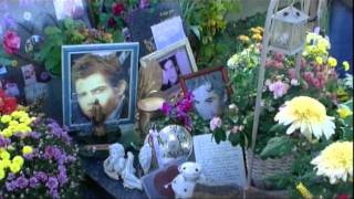 Tombe de Filip Nikolic au cimetière de Longjumeau [upl. by Peace]