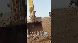 underground wall excavation process [upl. by Dnalyaw]