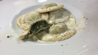 Ispanaklı Ravioli Tarifi Ünlü Restorantlar Hamurunu bu Şekilde Yapıyor Gerçek Ravioli Tarifi [upl. by Nnaesor192]