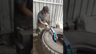 Tire cutting separation  Good tools and machinery improve work efficiency [upl. by Sverre]