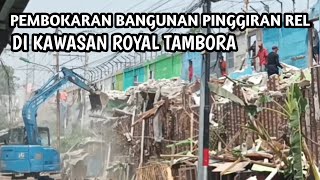 Melintas Jalan  Gang Pinggiran Rel Kereta Api Bandengan Utara Arah Kawasan Royal Tambora Di Bongkar [upl. by Sale]