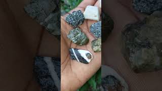 A SUITE OF ROCK AND MINERAL SPECIMENS DIORITE QUARTZ SERPENTINE AMPHIBOLITE CALCITE🇯🇲🇯🇲 [upl. by Fougere]