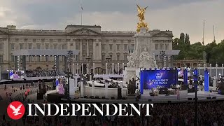 Live Queen’s Platinum Jubilee party takes place in front of Buckingham Palace [upl. by Rubetta]