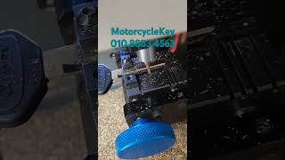 Motorcycle key making 01088834563 이모빌라이저키복사 오토바이키개조 바이크폴딩키 오토바이접히는열쇠 바이크접히는열쇠 모터싸이클접히는키다이 [upl. by Nilrak553]