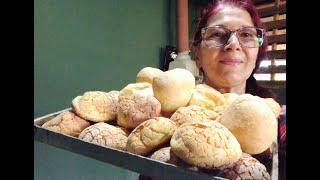 Fiz pão de queijo e broa de fubá assados no forno a lenha  chácara [upl. by Suzette411]