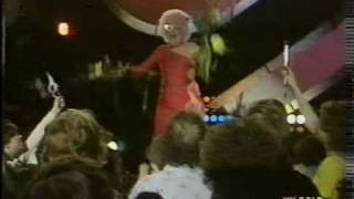 HQ Disco Video Clip  DAME EDNA EVERAGE  Disco Matilda NOVELTY DISCO Top Of The Pops June 1979 [upl. by Acker]