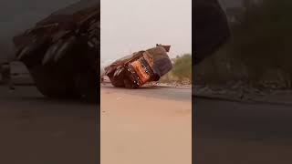 Truck Accident Diesel Tanker Saves Itself Smartly [upl. by Mars]