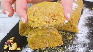 Salame al pistacchio il dolce proteico da preparare con i biscotti secchi [upl. by Dilaw431]