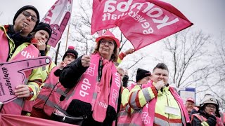 Öffentlicher Dienst in Streiklaune Gewerkschaften fordern Tariferhöhung [upl. by Aneeras668]