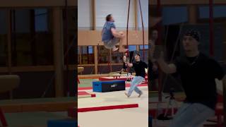 Double arrière sur praticable parkour freerunning gym gymnast [upl. by Kremer154]