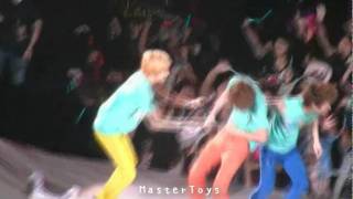 Fancam 110716 SHINee  Bodyguard  minho slipped 2min moment [upl. by Ahsilac]