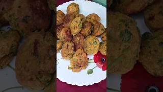 Methi Vada ।shorts [upl. by Thurstan]