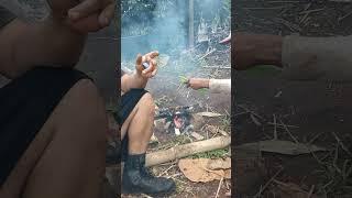 ikan lelenya aga gosong😂 mancing petualang mukbang survival videoshort mancing [upl. by Kilar360]