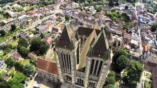 La cathédrale de Noyon par Drone décole [upl. by Haorbed]