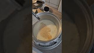 شیریخ افغانی در آلمان sheer yakh sehr lecker afghanisches Eis [upl. by Rolyks]