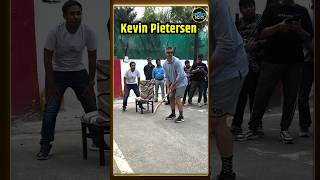 Kevin Pietersen batting पीटरसन ने मुंबई की सड़कों पर खेला cricket लगाया switch hit  shorts [upl. by Atteyek]