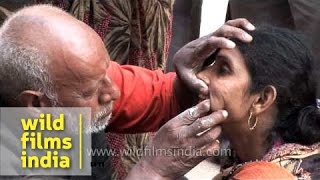 Roadside dentist works his magic on poor local woman [upl. by Adnauqal]