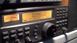 Tuning Longwave band on icom ic r 8500 [upl. by Arag826]