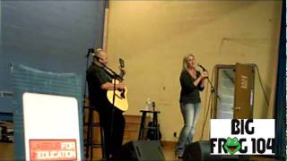 Trisha Yearwood Performs quotSomewhere Over The Rainbowquot at St Marys Catholic School [upl. by Uhayile56]