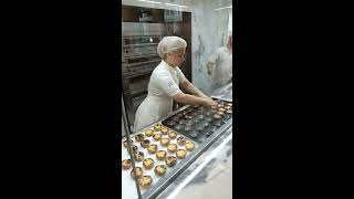 Pasteis de Nata Manteigaria Porto 葡萄牙 paper thin crust 葡萄牙蛋撻 撻皮薄到你唔信 一啲都唔油膩 比里斯本的名店還好 [upl. by Nathanson804]