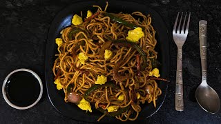 Egg Hakka Noodles Recipe  Hakka Noodles  Noodles Recipe  Chandras kitchen [upl. by Siderf]