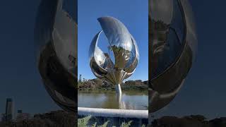 Floralis Genérica  Buenos Aires  Argentina [upl. by Delaine974]