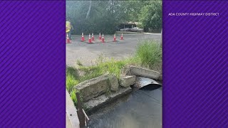 Failing water pipe causes sinkhole in garden City [upl. by Klockau]