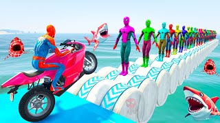 الأبطال الخارقين على القضبان دوامة قمع جسر  SPIDERMANon Motorcycle in Spiral Bridge Stunt Ride [upl. by Sansbury]