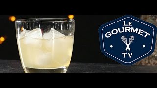 🔞 How To Mix A Classic Whisky Sour Cocktail [upl. by Nelag]