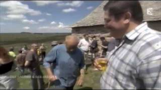 Des goûts et des saveurs sur le plateau de lAubrac  Des racines et des ailes  France 3 [upl. by Amilb564]