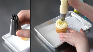 How to use a 827 open star shape piping tips  Cake Decorating For Beginners [upl. by Nylorak57]