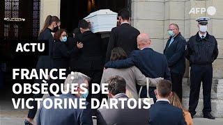 Mort de Victorine Dartois début de la cérémonie publique  AFP Images [upl. by Nahsor853]