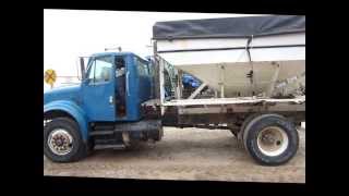 1990 International 4900 fertilizer tender truck for sale  sold at auction January 29 2014 [upl. by Debo906]