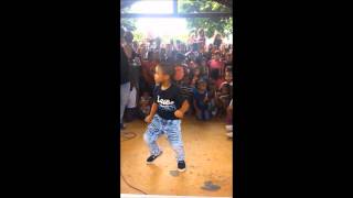 niño bailando salsa choke [upl. by Jaquelin]