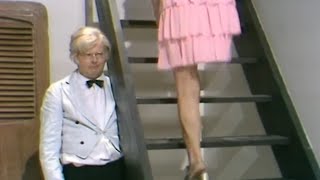 Benny Hill  La croisière [upl. by Nylatsirk]