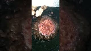 How to fry chapli kabab in traditional way by Ummy Maryam  Ummy Maryams Kitchen [upl. by Mariette39]