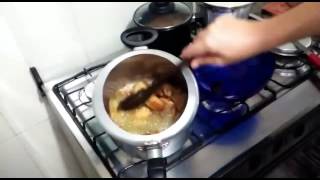 frango frito na panela de pressão [upl. by Adorl]