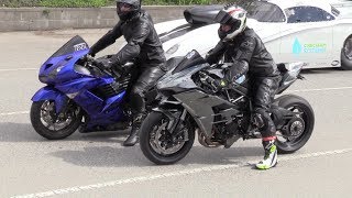 Kawasaki motorcycles drag racing  H2 Ninja vs Ninja ZX14 [upl. by Noyart]