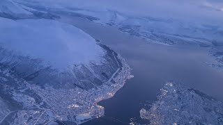 Widerøe Dash 8200 landing at Tromsø Lufthavn [upl. by Conroy292]