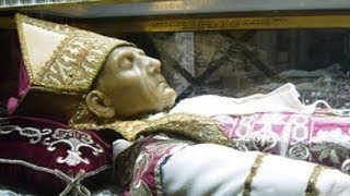 Celestino V en 1 Minuto  El Santo del Día  19 de Mayo  El Papa que renunció [upl. by Ardnuahs191]