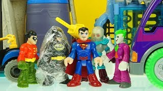 BATMAN SUPERMAN amp ROBIN vs JOKER amp FREEZE imaginext superhero toys [upl. by Bradford651]