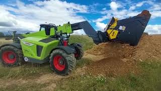 Screening soil and rocks with the MBHDS314 shafts screener [upl. by Akim]