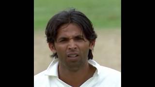 Mohammad Asif Sets Up Kevin Pietersen With Amazing Swing Bowling [upl. by Wilburn]